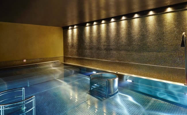 The Spa Verta at Crowne Plaza London Battersea creates an oasis of relaxation and tranquility for hotel guests whether they are enjoying a romantic weekend in London or simply need to unwind after a business meetin