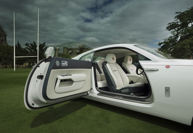 Rolls Royce introduce the History of Rugby - Rolls-Royce Wraith.