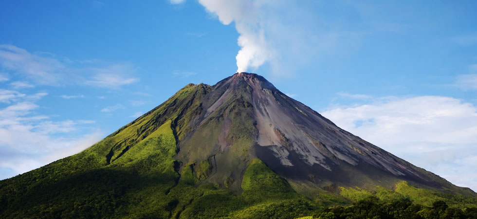 costa rica volcano