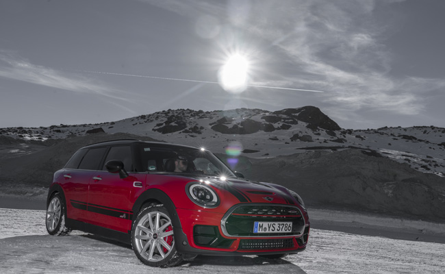 In addition to the popular Chilli pack, a range of further option packs and personalisation equipment allows every MINI John Cooper Works Clubman buyer to tailor their car to their exact preferences.