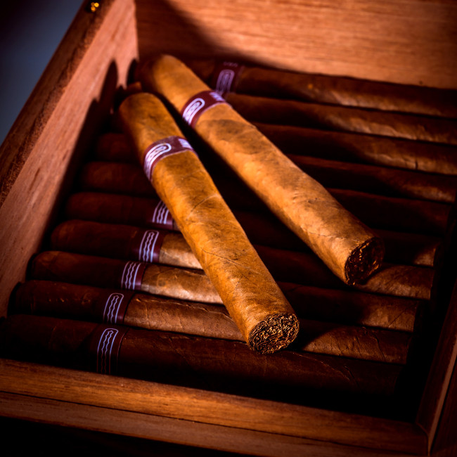 The ultimate cigar & whiskey pairings