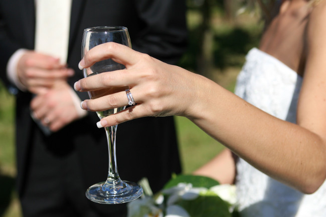 bride-celebration-champagne-237441