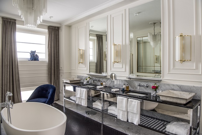 Hotel-Vilòn-Bathroom-Borghese-Suite