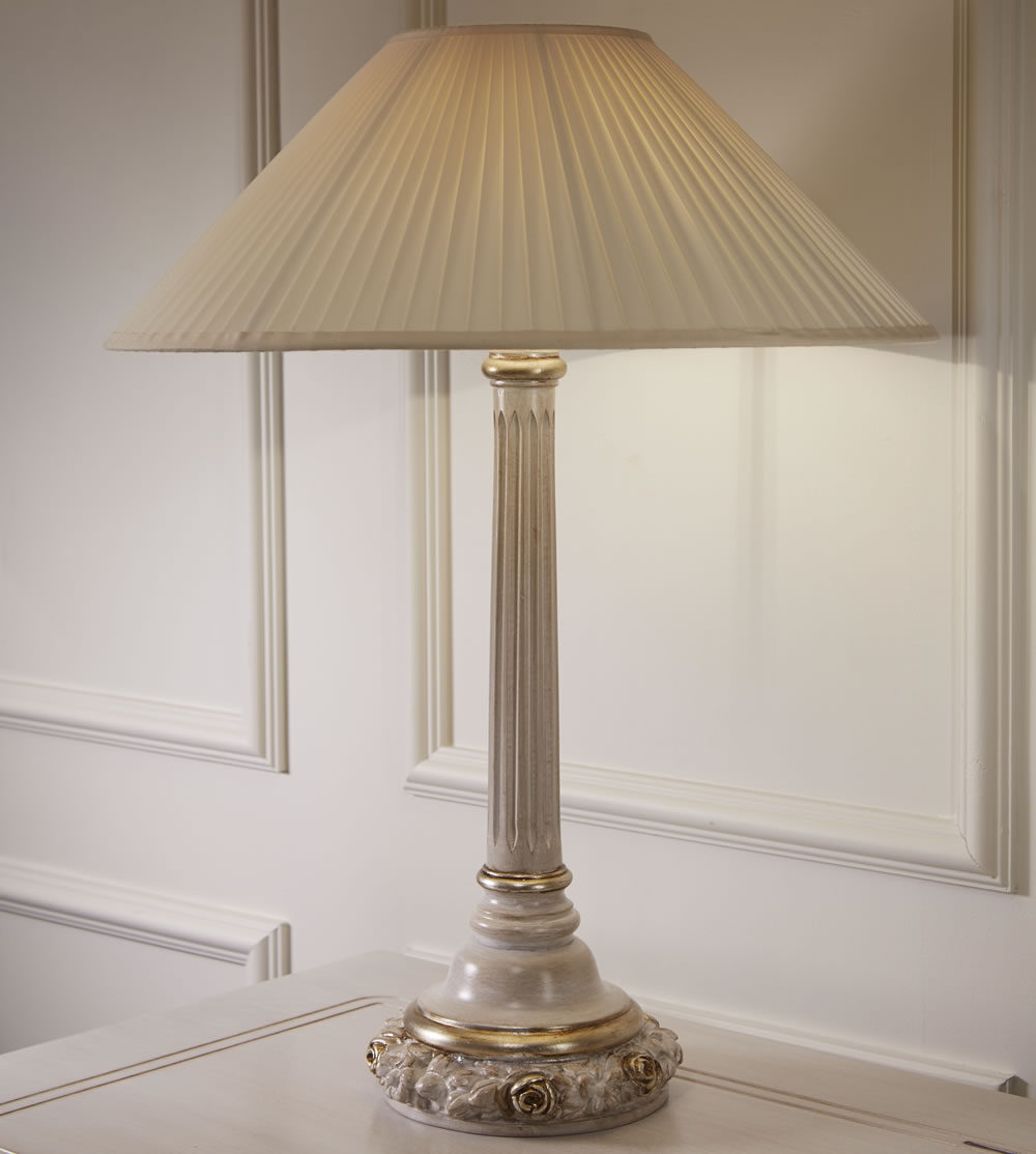 Luxury Italian Rose Design Table Lamp