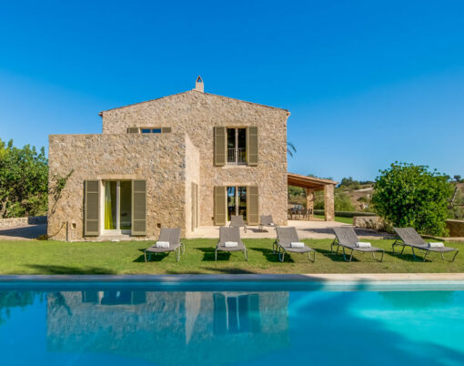 Villas add private luxury at Carrossa