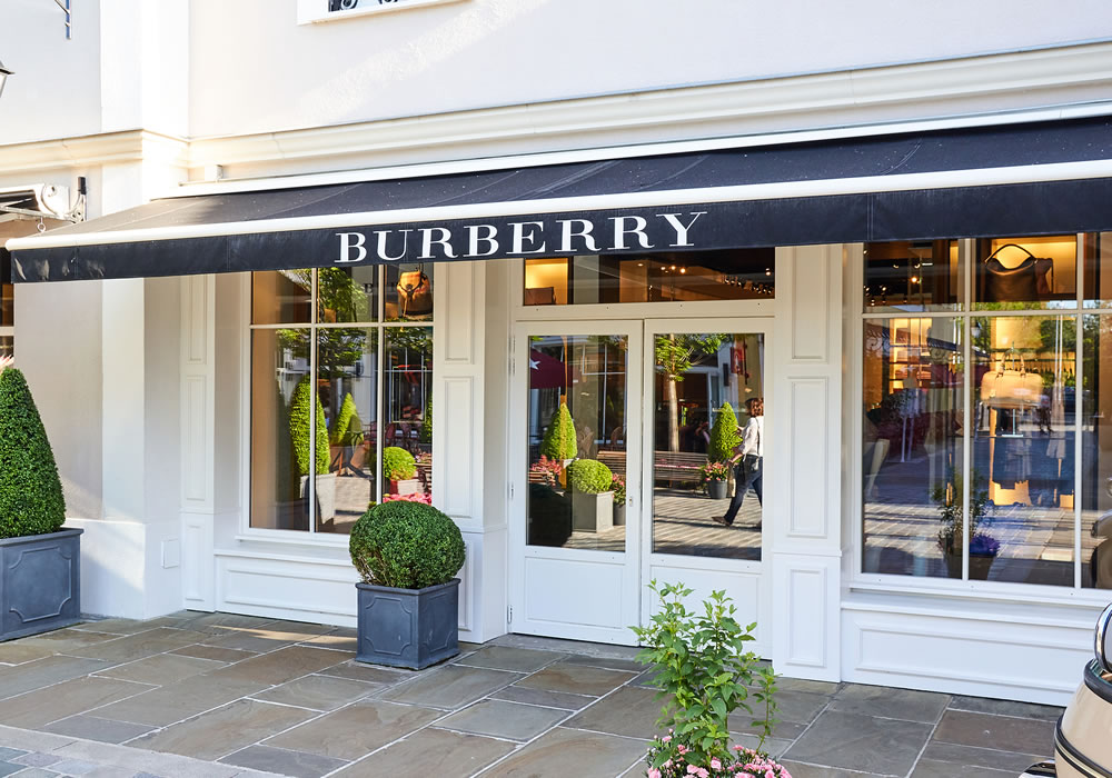burberry shop front