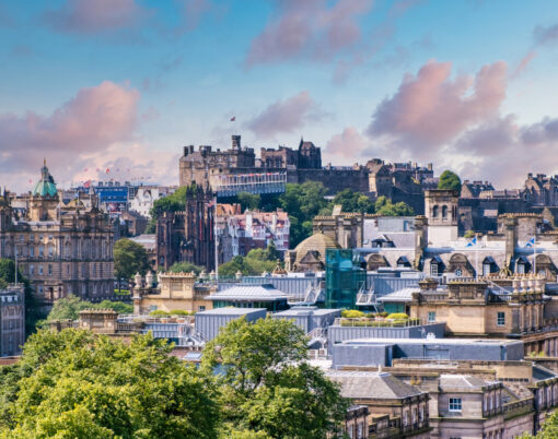 Panoramic view of the city of Edinburgh