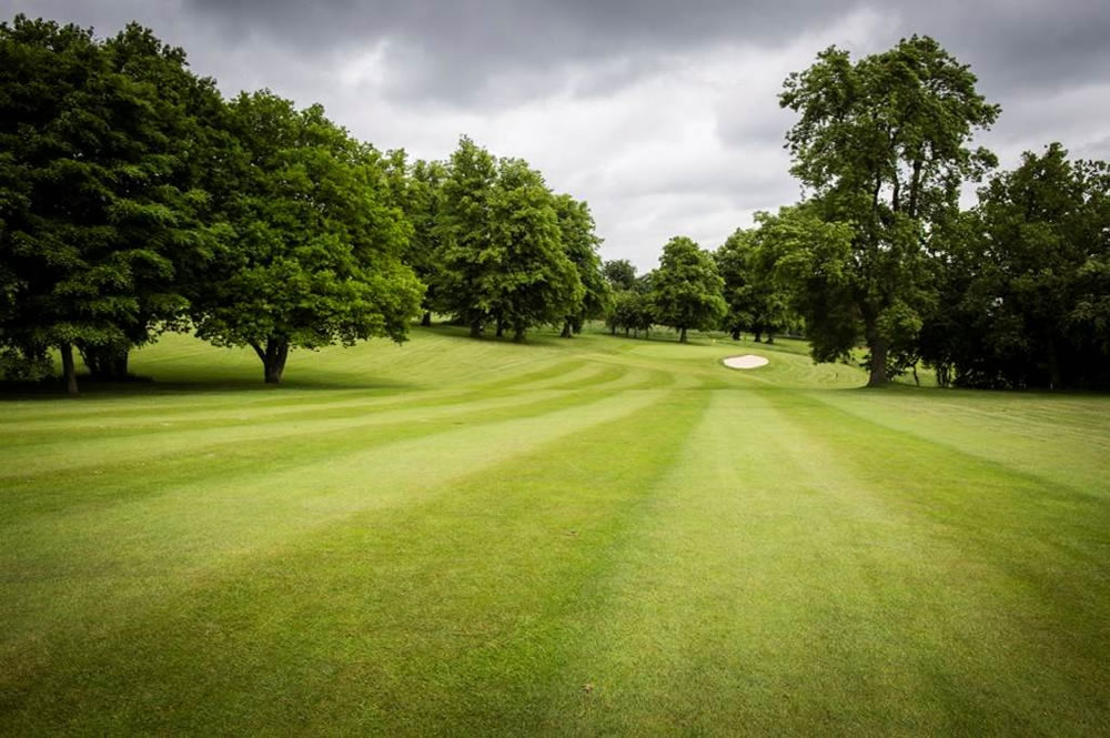 Golf course at Shendish Manor
