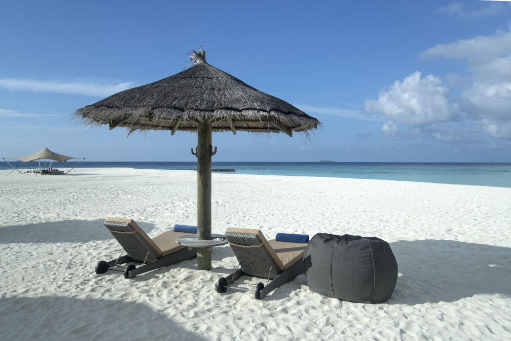 maldives halaveli beach