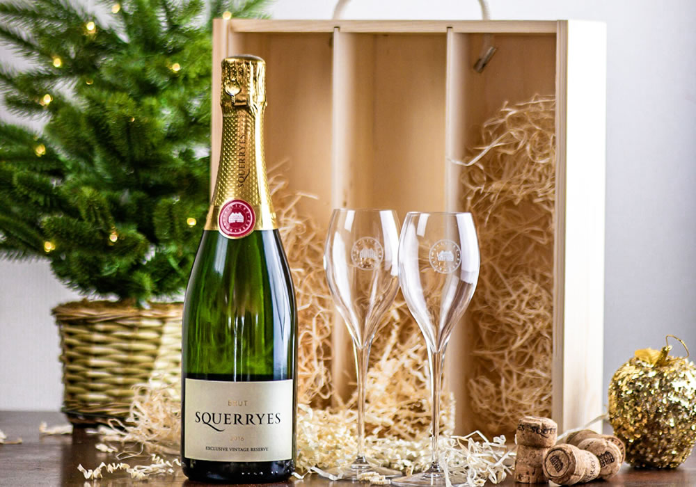 Squerryes vintage 2017 Brut Gift Box with 2 Opale Crystal Branded Flutes