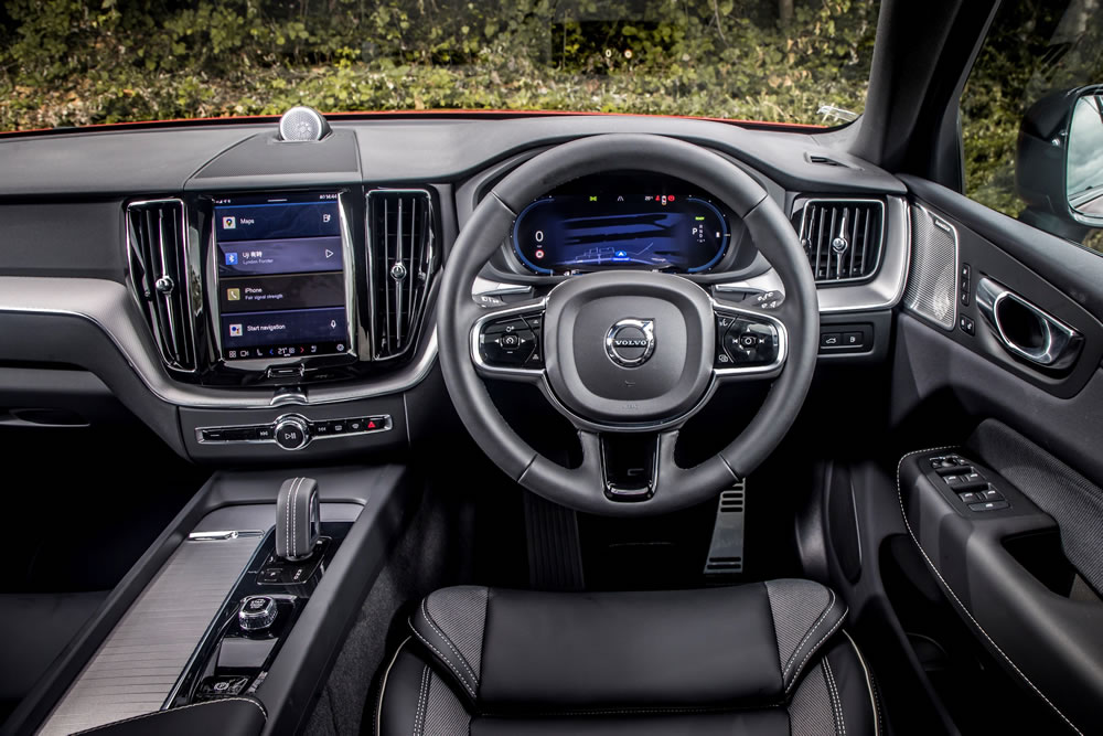 Volvo XC60 Recharge interiors