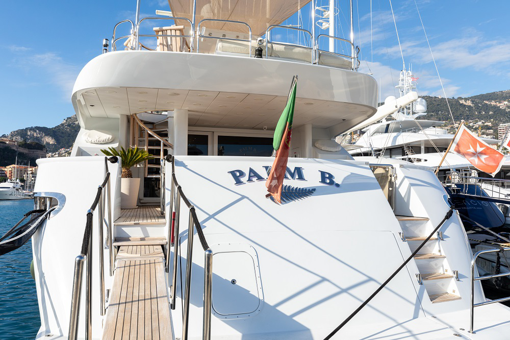 luxury Palm B yacht