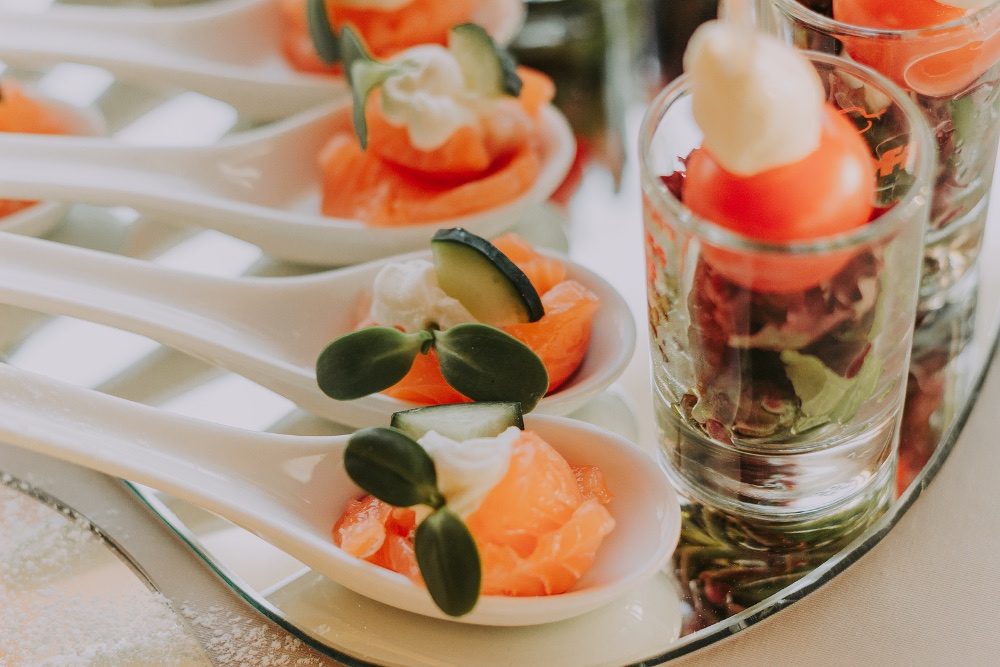 spoon-canapes-luxury-dining