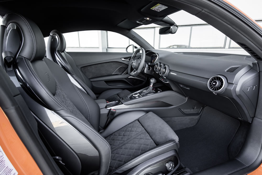 Audi TTS Coupe interior