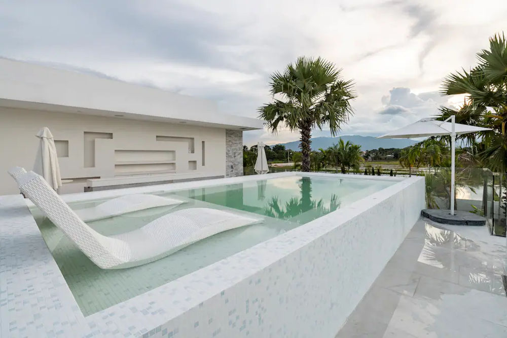 Palm Villa Pool