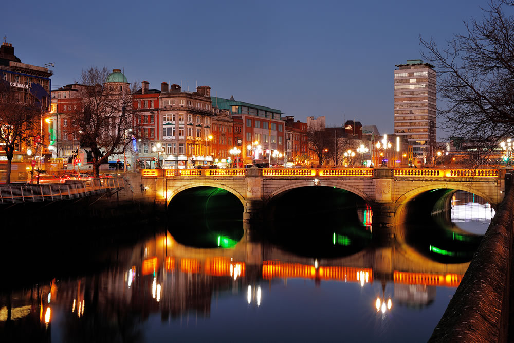 O'Connell Bridge over the river Liffey in Dublin City Centre at night