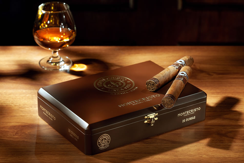 Photo of a box of cigars Montecristo, Habana Cuba