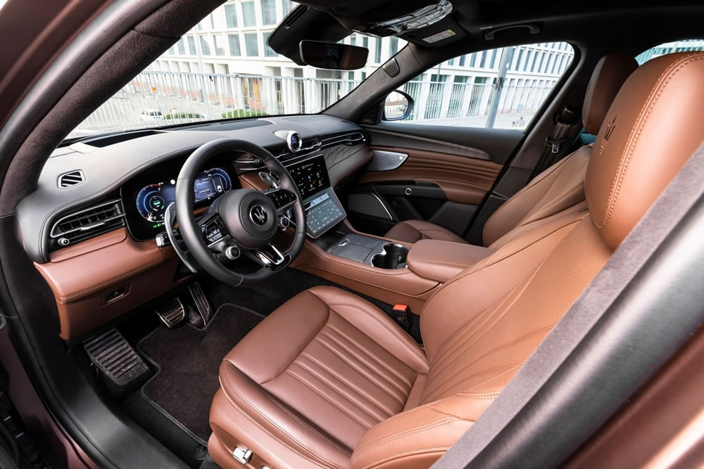 Maserati Grecale interior