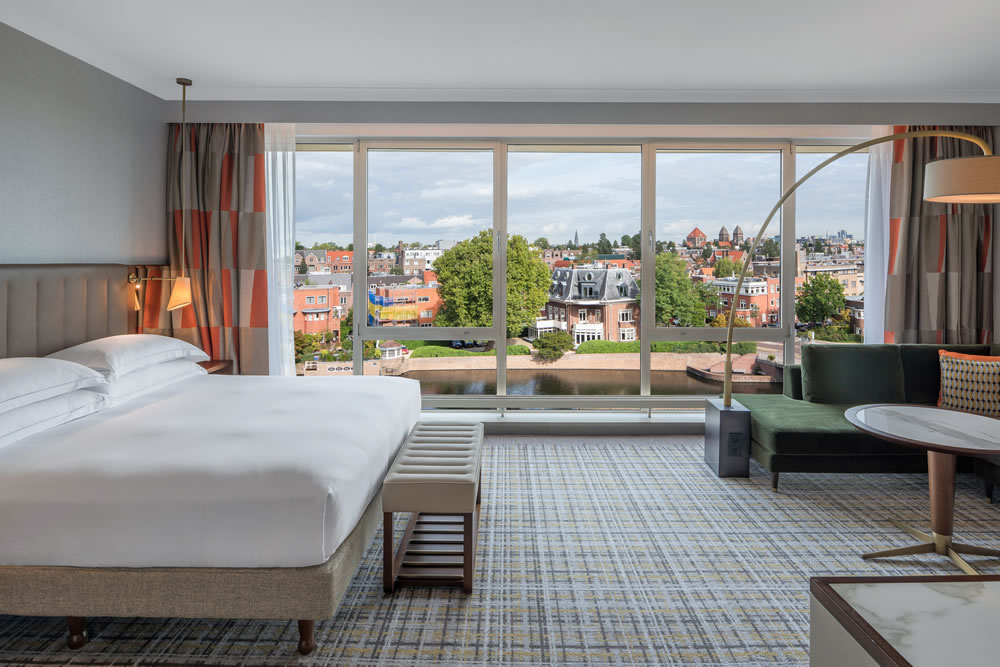 Hilton Amsterdam bedroom