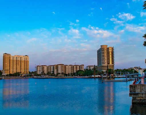 Panoramic view of Tampa Marriott Water Street on lightblue sky background in downtown area (4)