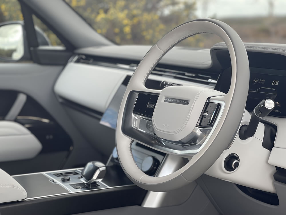 Range Rover Hybrid Interior