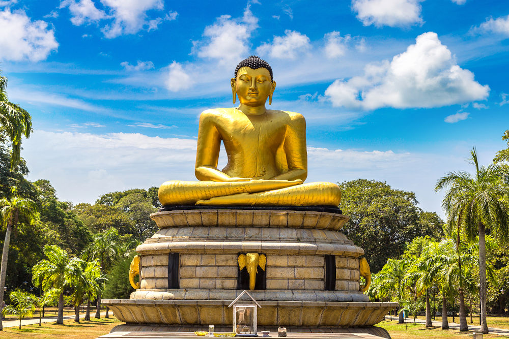 buddhist statue colombo