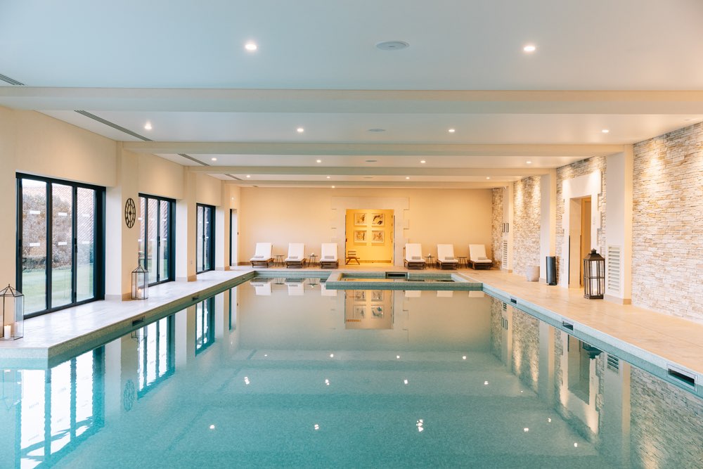Hôtel Chais Monnet and Spa indoor swimming pool