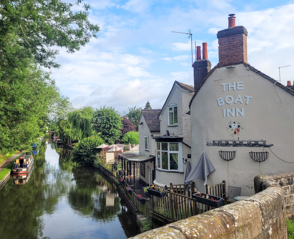 the boat inn from canal