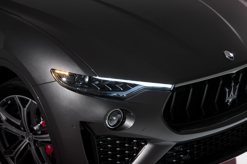 the Maserati Levante GranLusso close up detail front