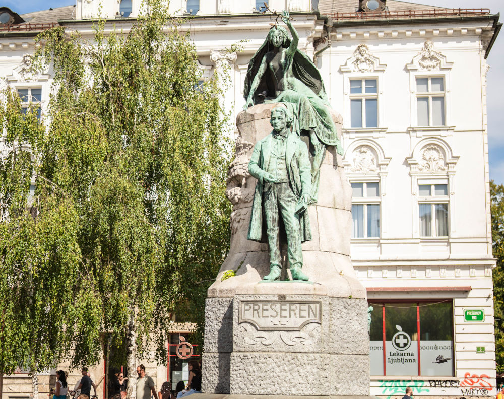 slovenia statue preseren