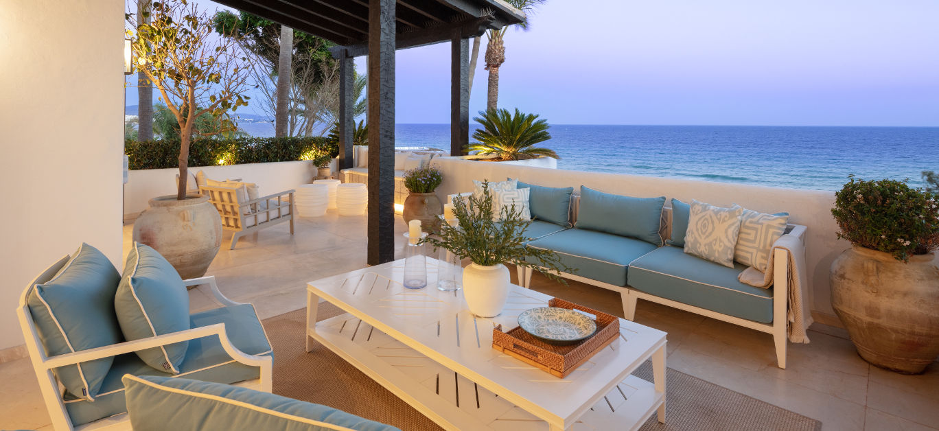 Papaya – a stunning, seafront duplex in Marbella's most exclusive enclave, Puente Romano
