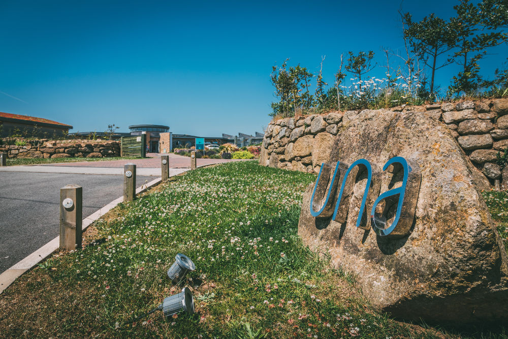 Una St Ives Resort welcome sign