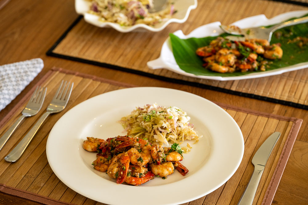 Freshly cooked prawns and noodles